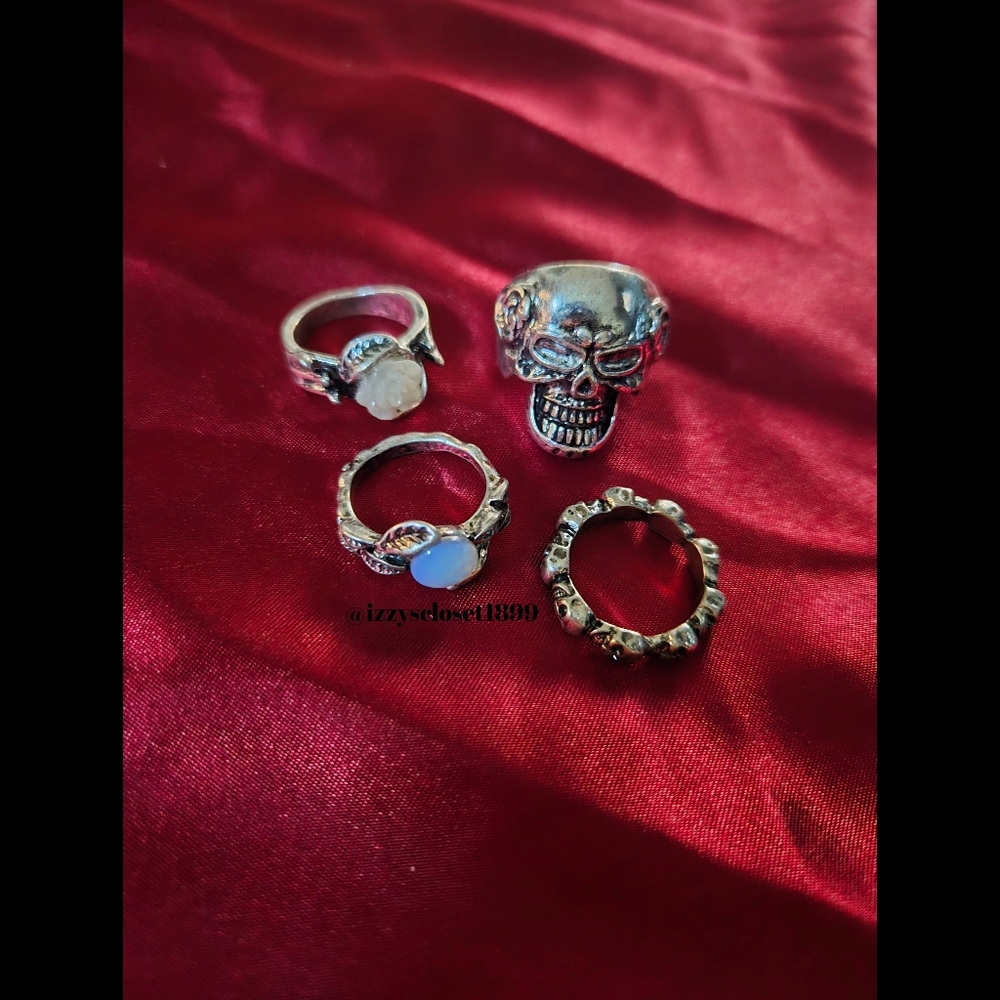 Hot Topic Skulls & Flowers Ring Bundle
